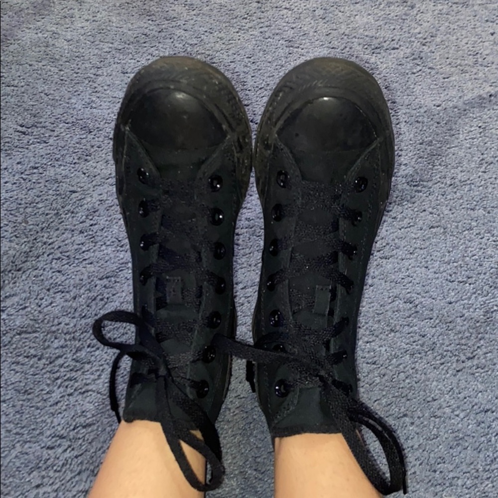 Black converse